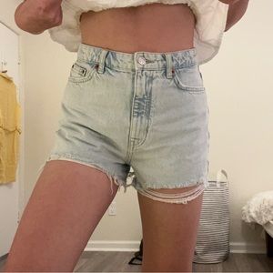 I’m 5’ 5” and 125 lbs; it fits me snugly. Very distressed.